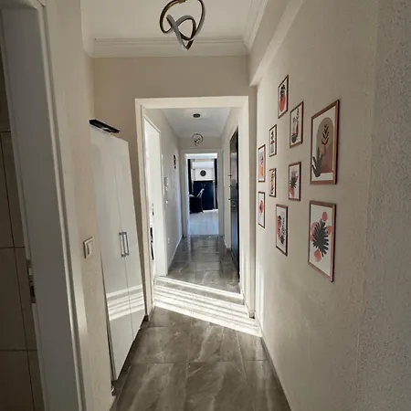 Deniz Ve şehir Manzaralı Lüks 2 *