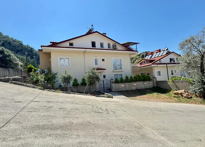 Deniz Ve Sehir Manzarali Lueks 2