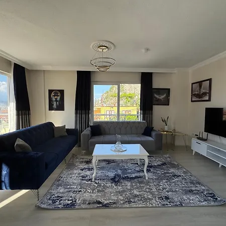 Deniz Ve Sehir Manzarali Lueks 2 Appartement